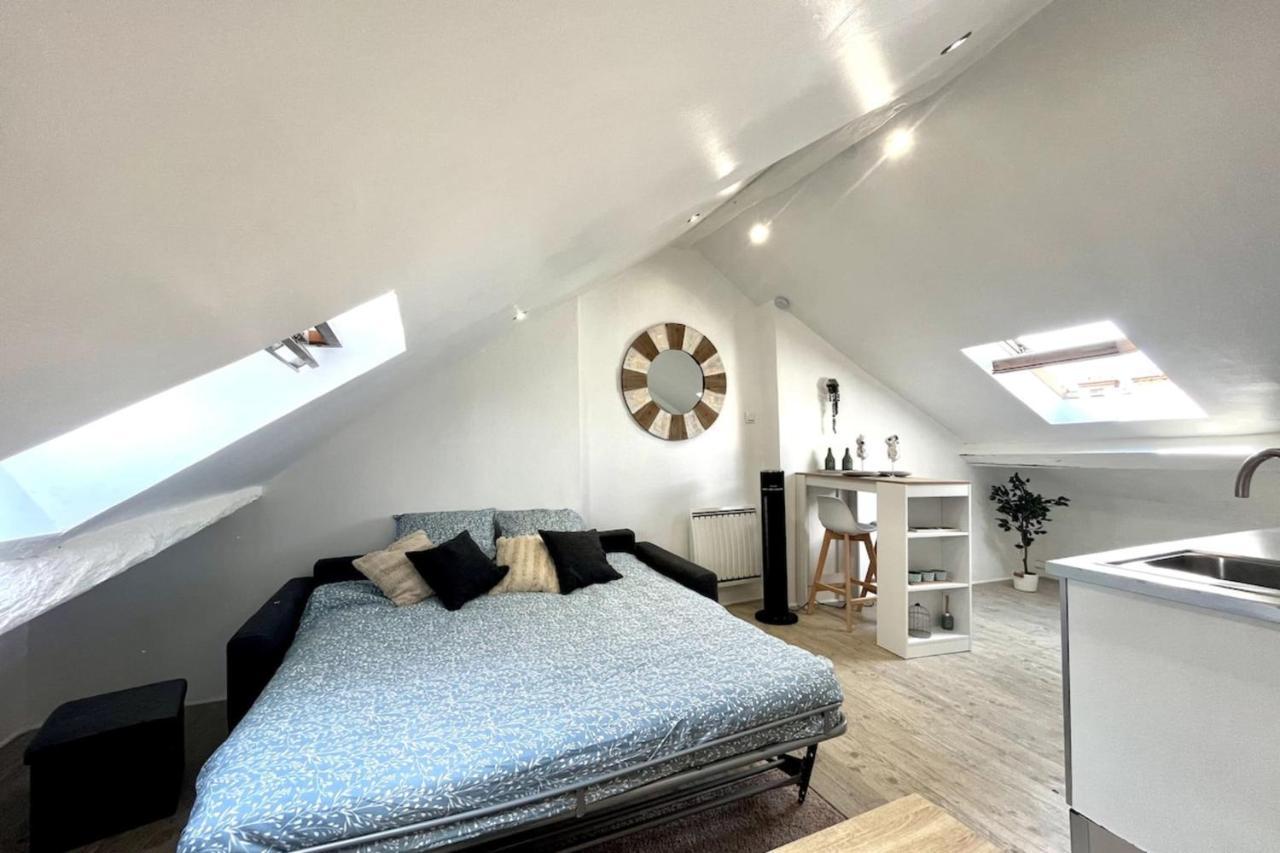 The Little French Studio - Fontainebleau Apartment Екстериор снимка