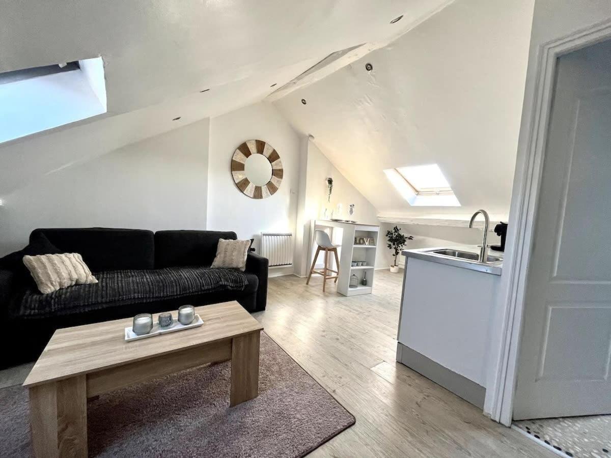 The Little French Studio - Fontainebleau Apartment Екстериор снимка