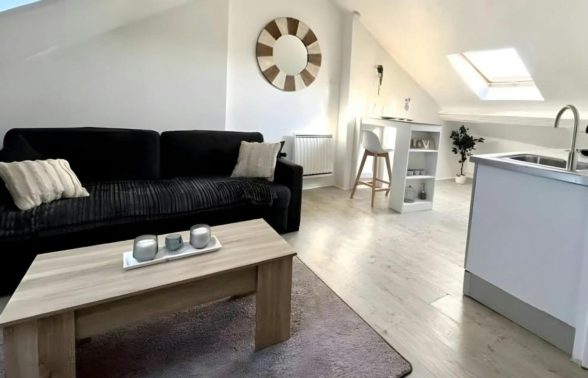 The Little French Studio - Fontainebleau Apartment Екстериор снимка